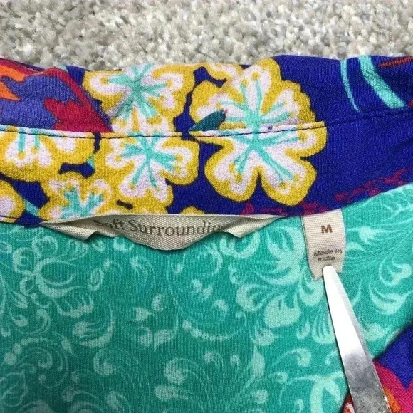 Soft Surroundings Button Down Shirt Long Sleeves Bright Colors Embroidered Sz M - Picture 4 of 8
